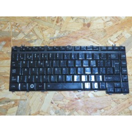 Teclado Toshiba A200 / A300 / L300 Series Brilhante Usado Ref: V000122460 / MP-06866P0-9308