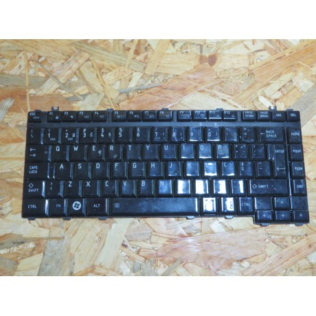 Teclado Toshiba A200 / A300 / L300 Series Brilhante Usado Ref: V000122460 / MP-06866P0-9308