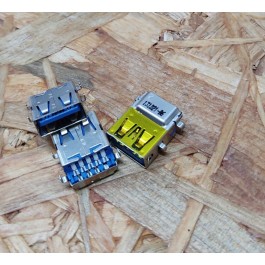 Conector de USB C/ Ligação em Baixo C/ Tamanho A: 6 mm L: 13 mm C:16 mm P:9 Ref: 131