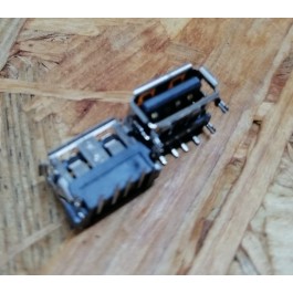 Conector de USB C/ Ligação em Cima C/ Tamanho A: 6.5 mm L: 13 mm C: 10 mm P:4 Ref: 35