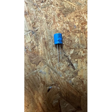 Condensador Eletrolítico 35v 330uf