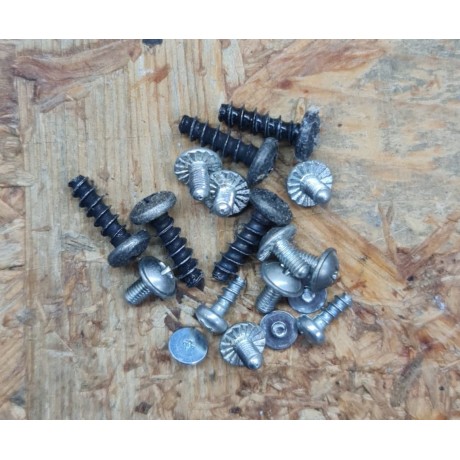 Kit Parafusos TV Kunft 22VLM16 Recondicionado