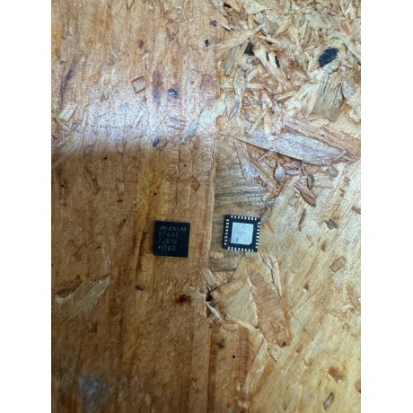 Controlador PSU Maxim 8744E